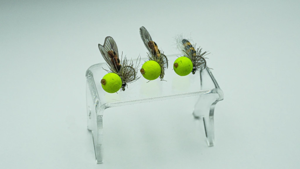 Ninfa da fondo artigianale Flies With Life per spinfly trota