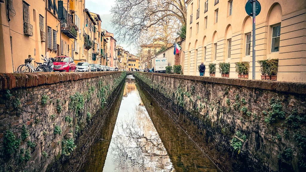 Canale urbano per streetfishing e light game"